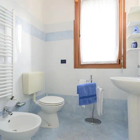 Sunbeach-2 By Interhome Апартаменты Линьяно-Саббьядоро