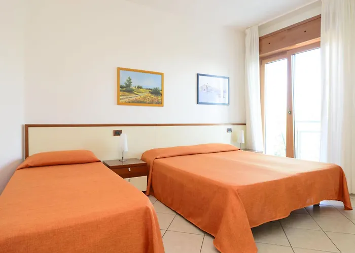 Sunbeach-2 By Interhome لينانو سابيادورو